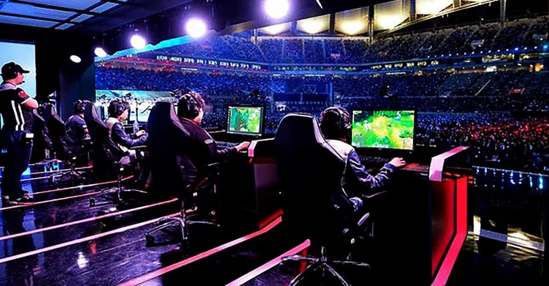 体育布里奇斯 库里分别当选NBA首周东西部最佳球员