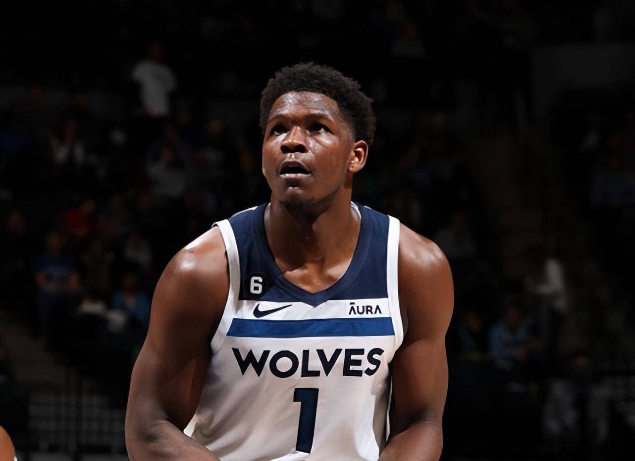 金利来集团主席曾智明引领金利来稳步发展.