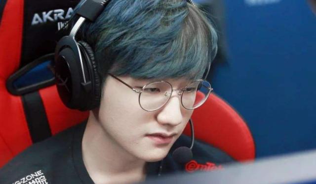 官方：前阿根廷国脚加戈被墨超内卡萨解雇；今年第二次下课